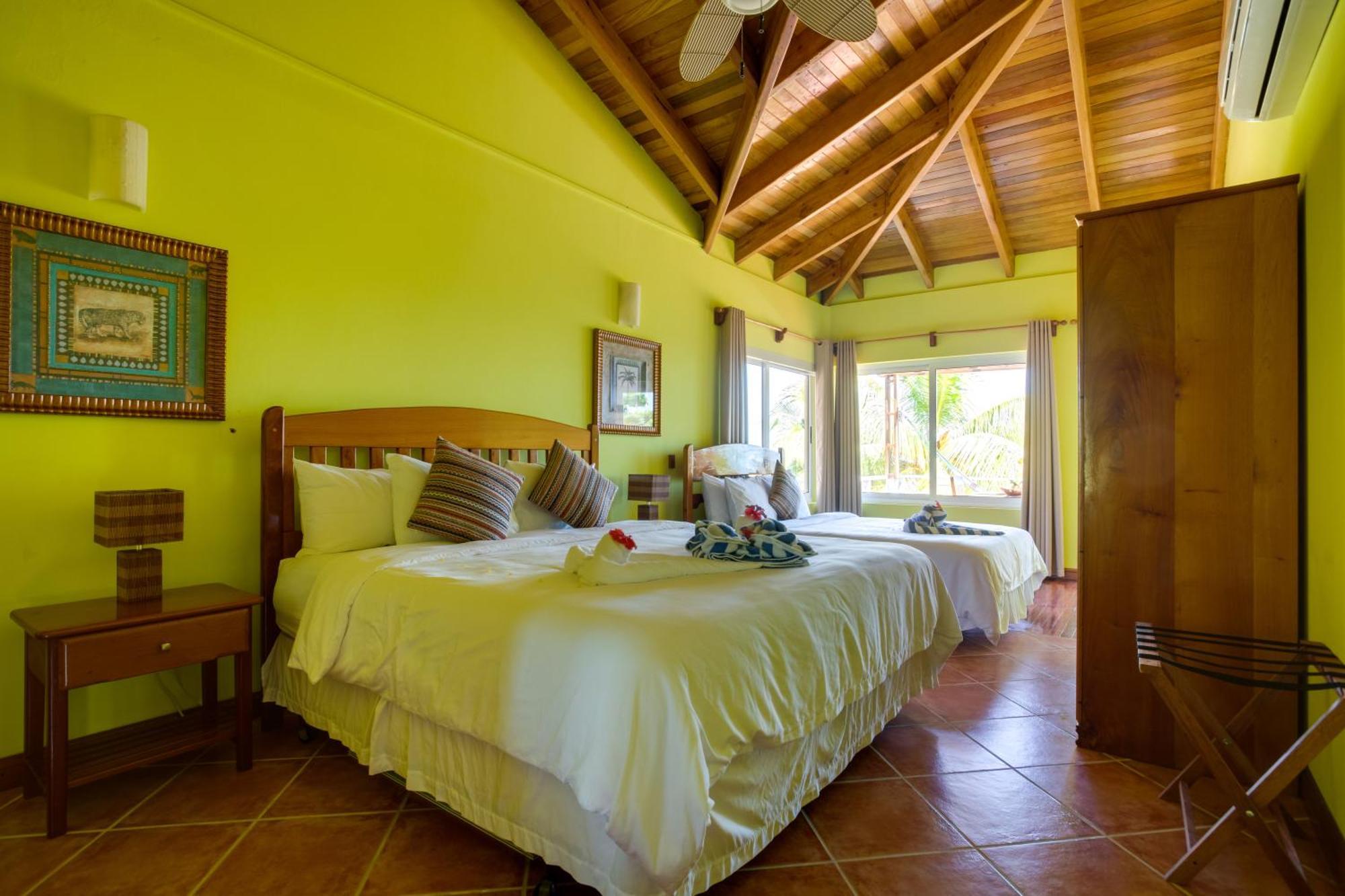 Laru Beya Resort Placencia Екстер'єр фото