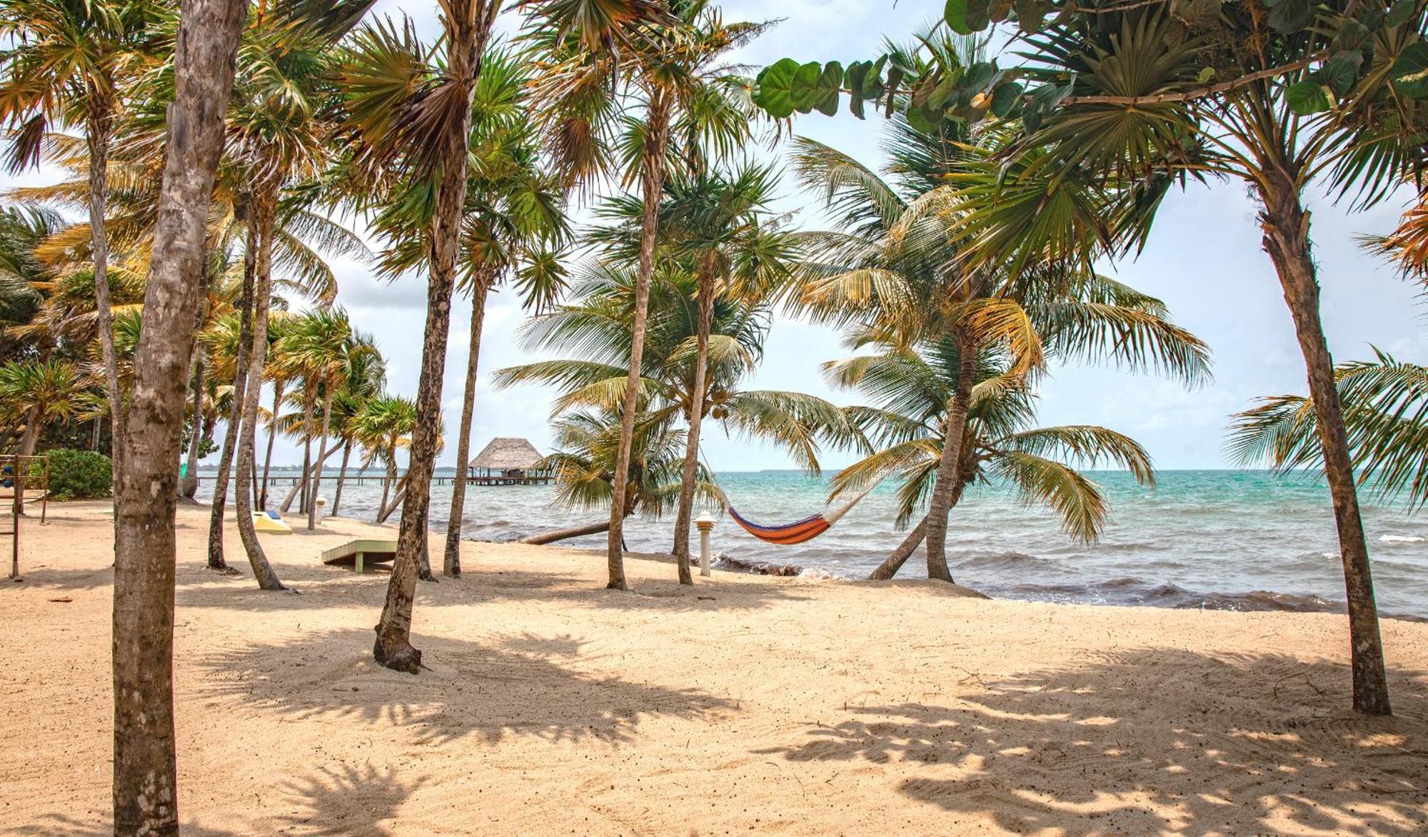 Laru Beya Resort Placencia Екстер'єр фото