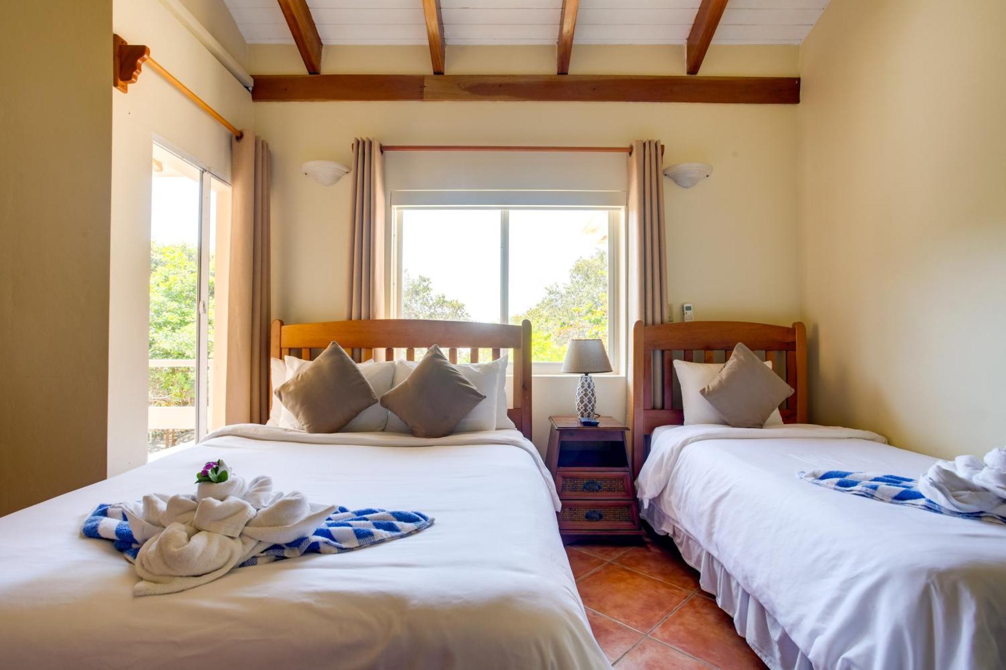 Laru Beya Resort Placencia Екстер'єр фото