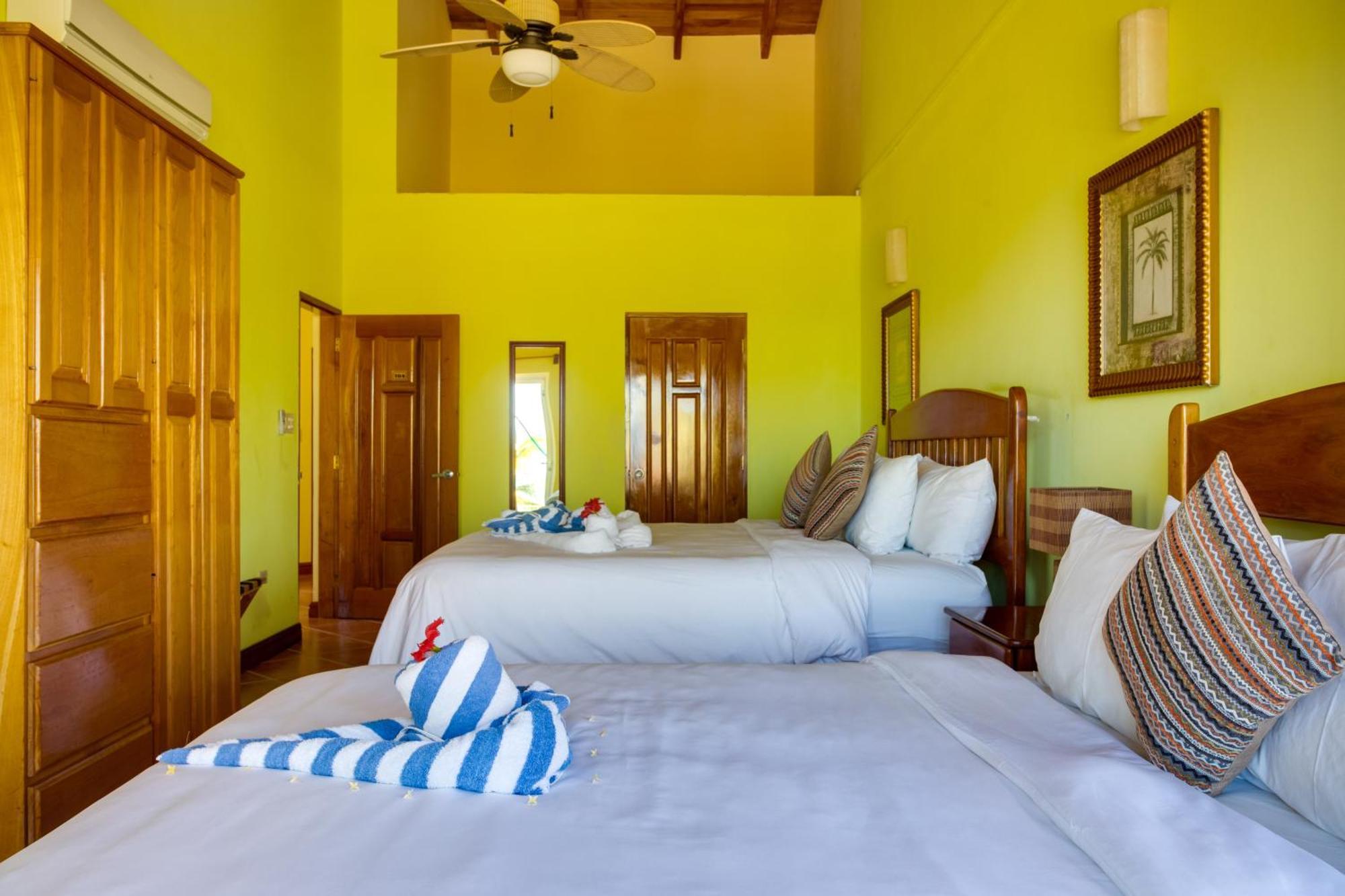 Laru Beya Resort Placencia Екстер'єр фото