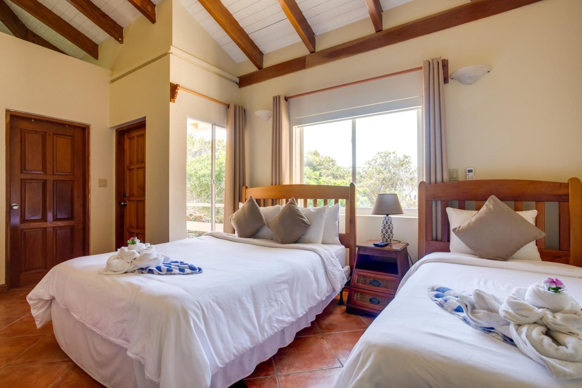 Laru Beya Resort Placencia Екстер'єр фото